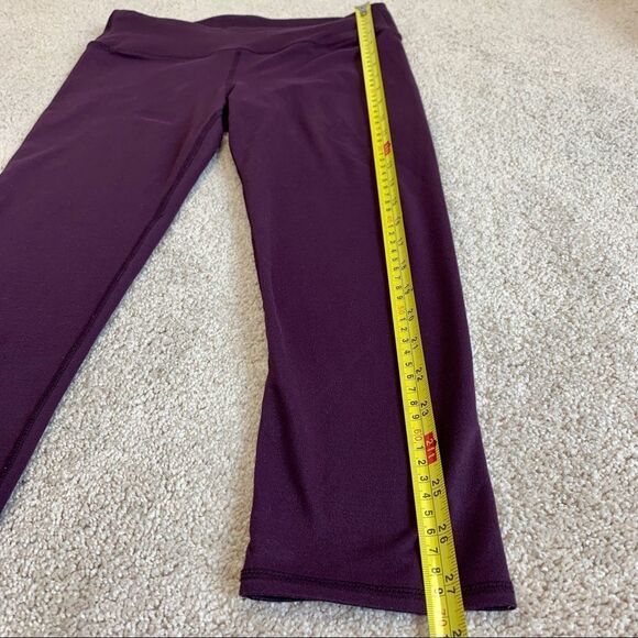 FABLETICS purple Capri leggings Sz S🇨🇦 - Picture 5 of 6